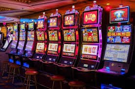 Live dealer studio streaming Crazy Time rounds
